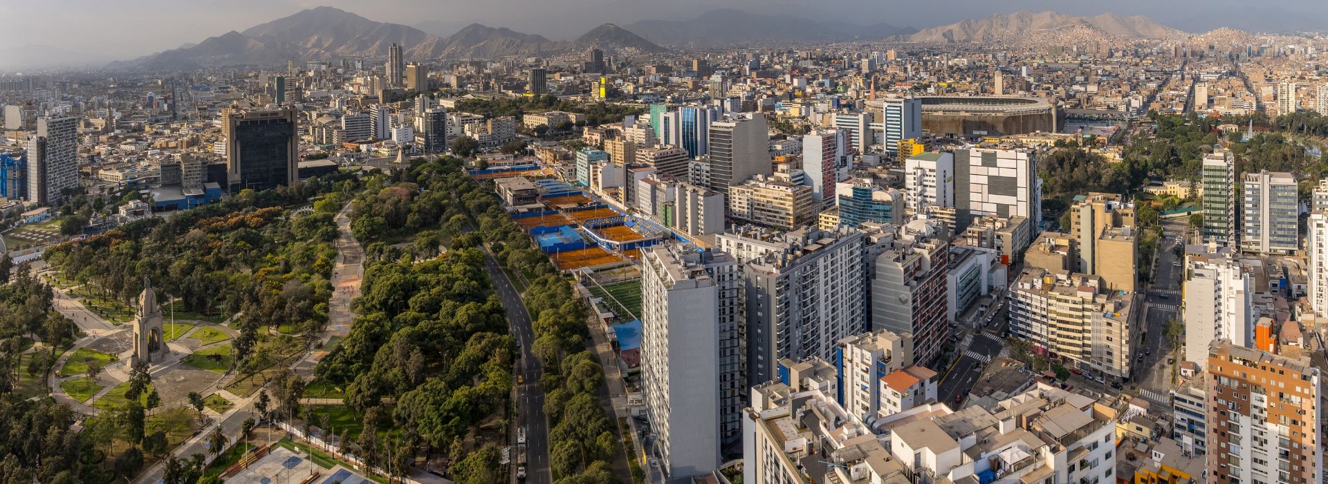 En este artículo aprenderemos sobre qué es el paisajismo urbano, destacando su papel en la planificación y diseño de las ciudades modernas.